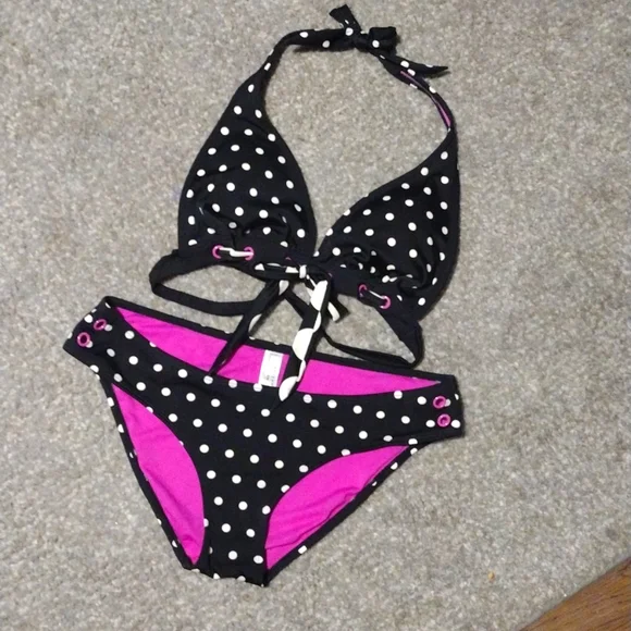 NWOT 2 PC Polka dot bikini set - Picture 1 of 10